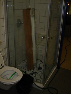 Psychiatrie-Becken nach dem Putzen 006_788x1050.jpg