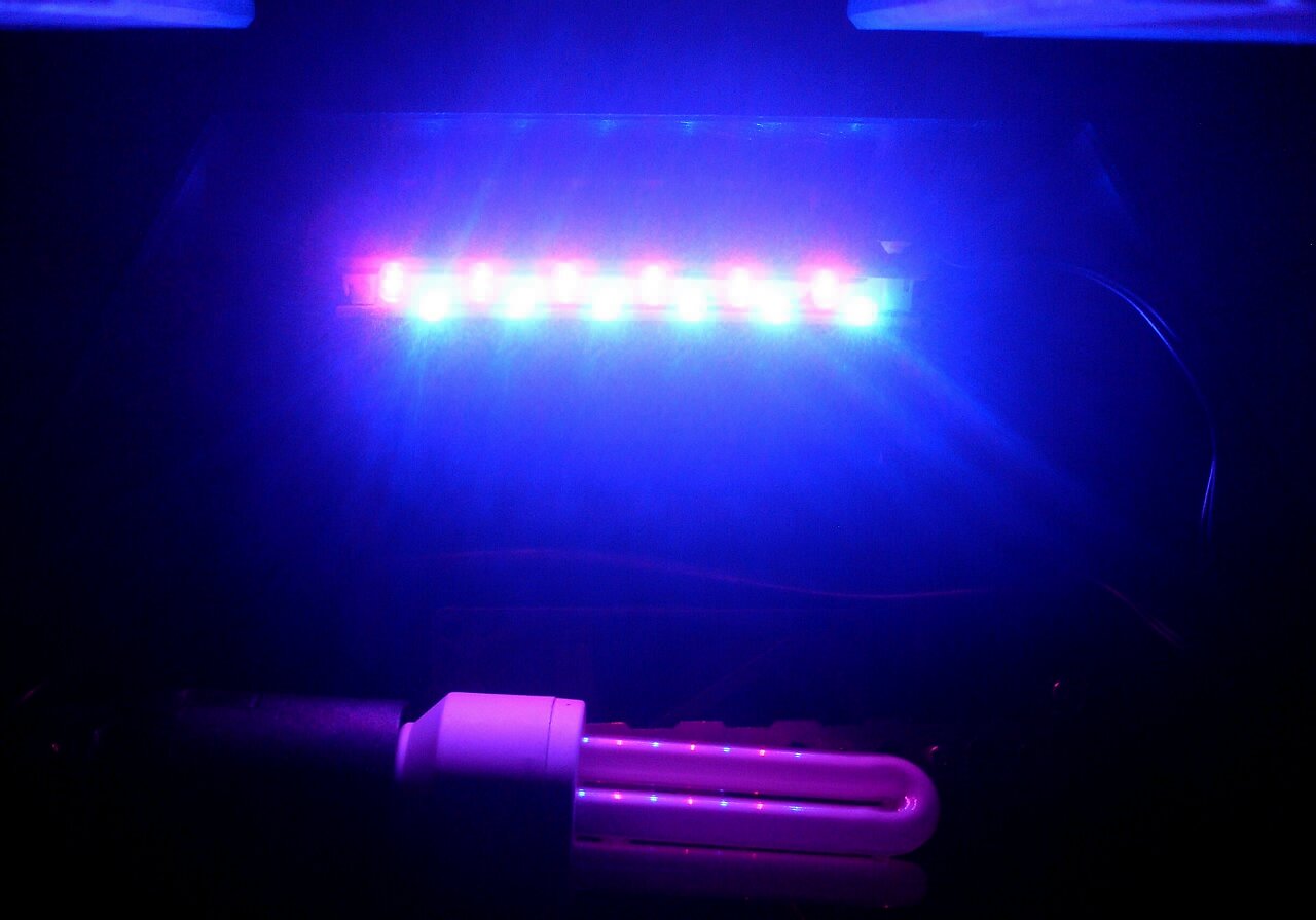 16 Flowgrow LED Deckel AnII.1280x895.78.3K