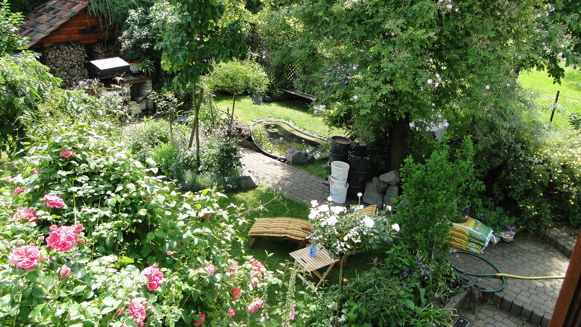 Blick aus dem Wiga in die rechte Gartenseote